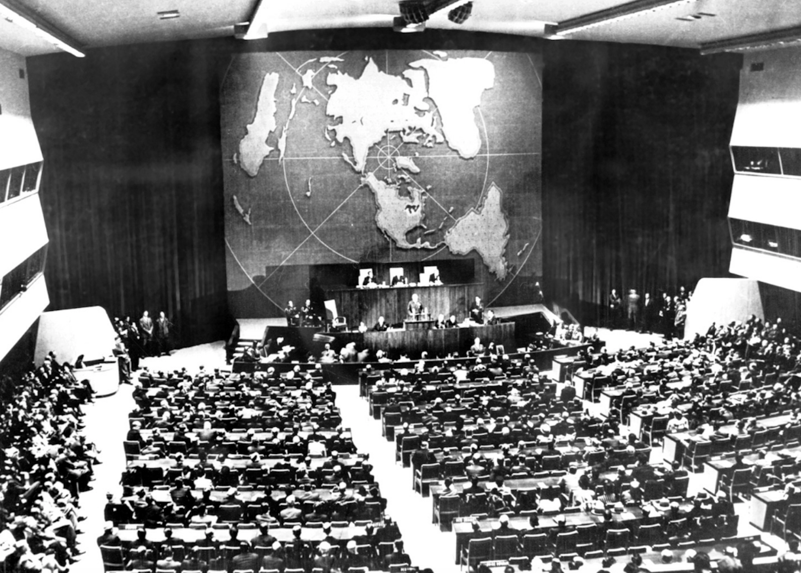 1946